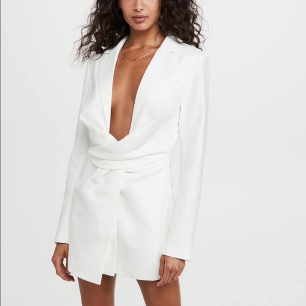 NEW Lioness VIP Only White Blazer Dress - Small